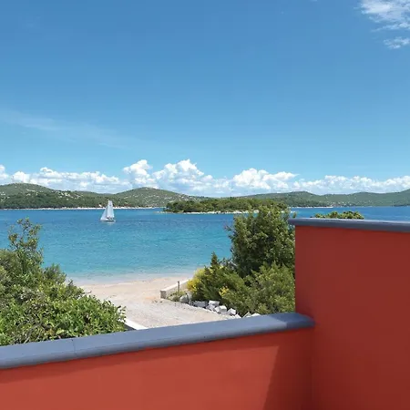 With Sea View I *